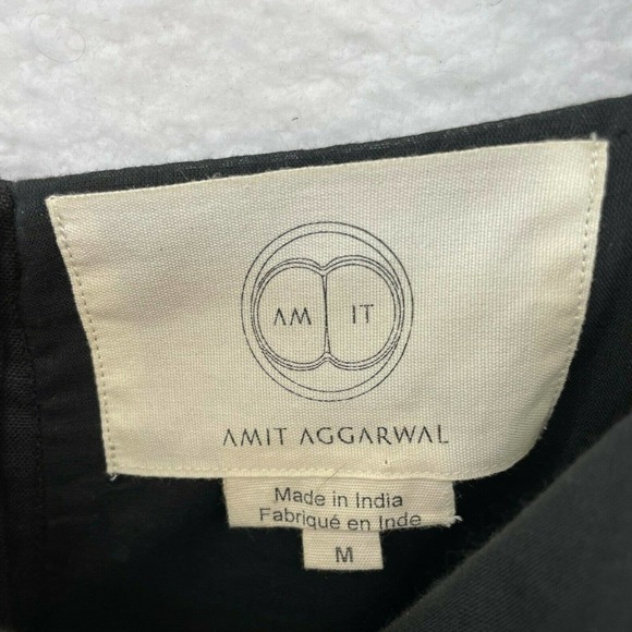 Amit Aggarwal womens top size medium Embroidered hem button back black - Picture 4 of 9